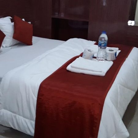 Oyo 66643 Khan Guest House Calcutta  Esterno foto