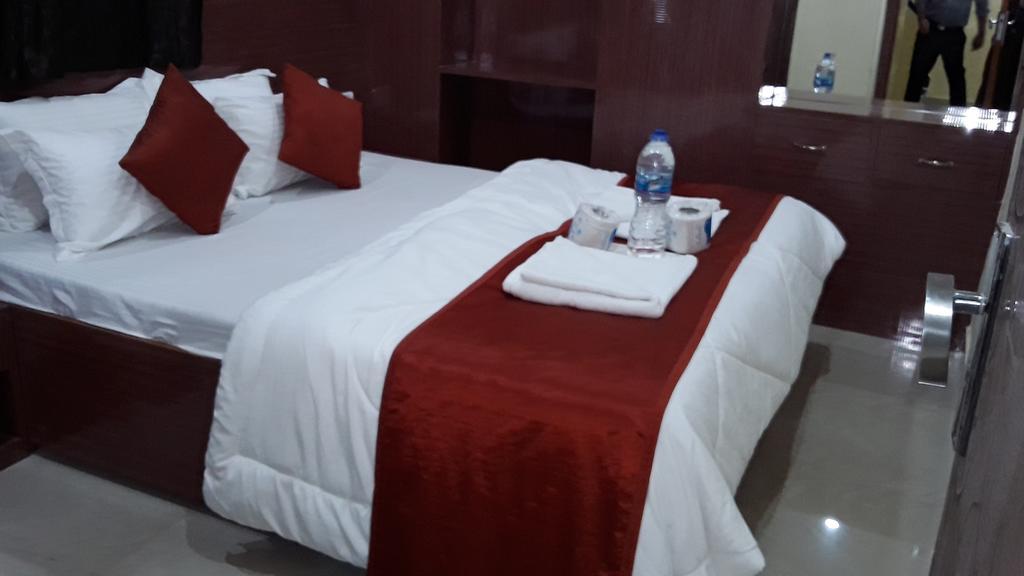 Oyo 66643 Khan Guest House Calcutta  Esterno foto